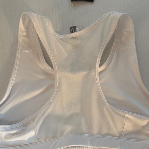 Puma‎ White Sports Top with Black Logo - Picture 5 of 7